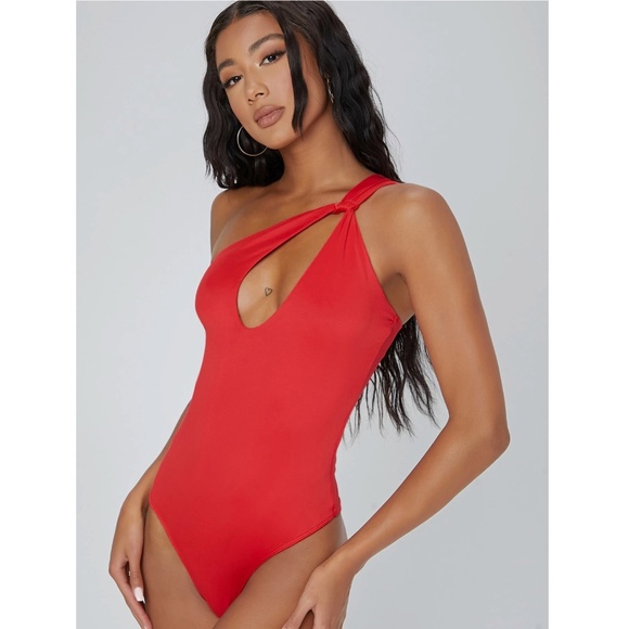 Casual Red Slim Fit One Shoulder Keyhole Strap - Picture 6 of 7